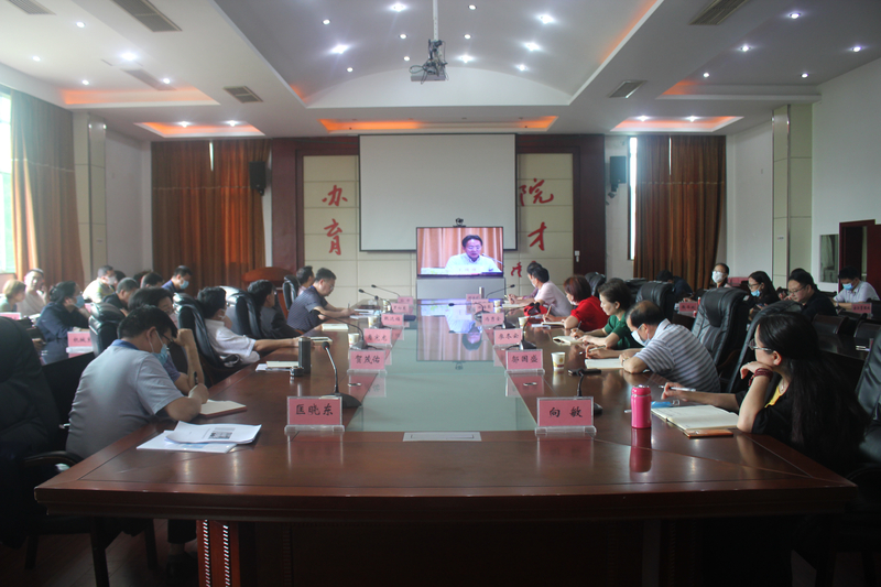 1589947342001055742.jpg IMG_8332.jpg