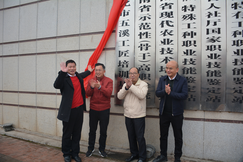 1608804189787089268.jpg DSC_6435.jpg