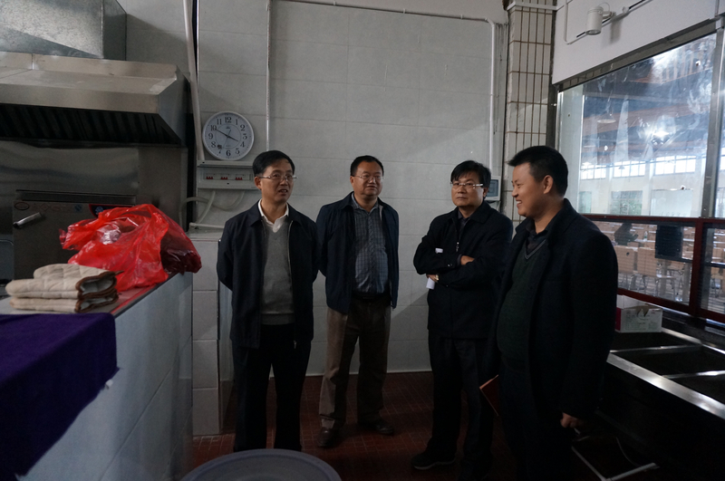 1508235935484042148.jpg 排查学生食堂用水用电安全.jpg